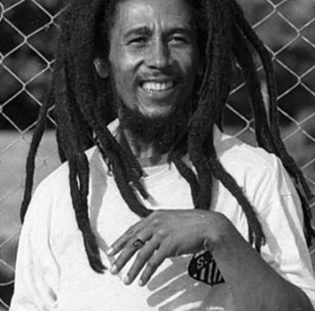 Santos fez homenagem ao aniversário de Bob Marley, que faria 77 anos neste domingo.