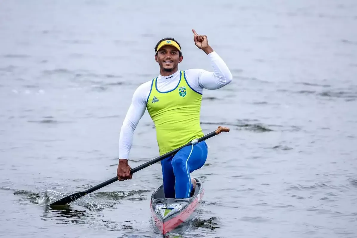 O campeão olímpico Isaquias Queiroz continua entre os melhores canoístas do mundo