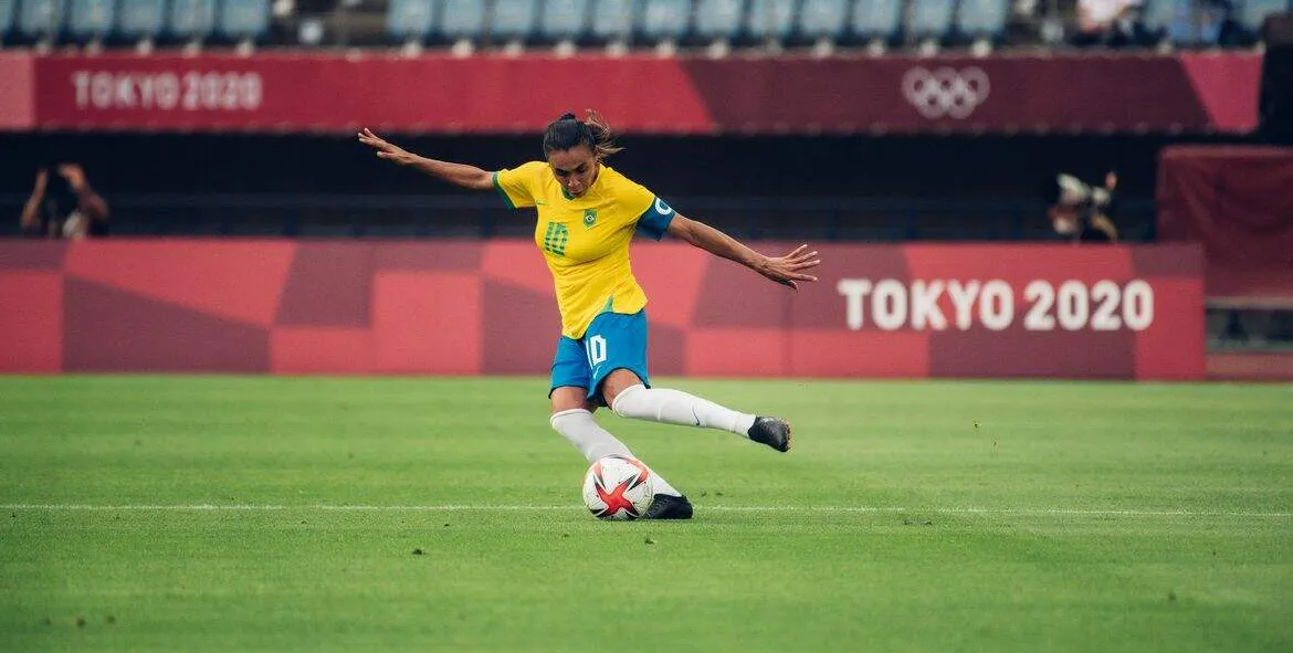  Com os dois gols que marcou diante das chinesas, Marta chegou a 12 em cinco edições de Jogos 