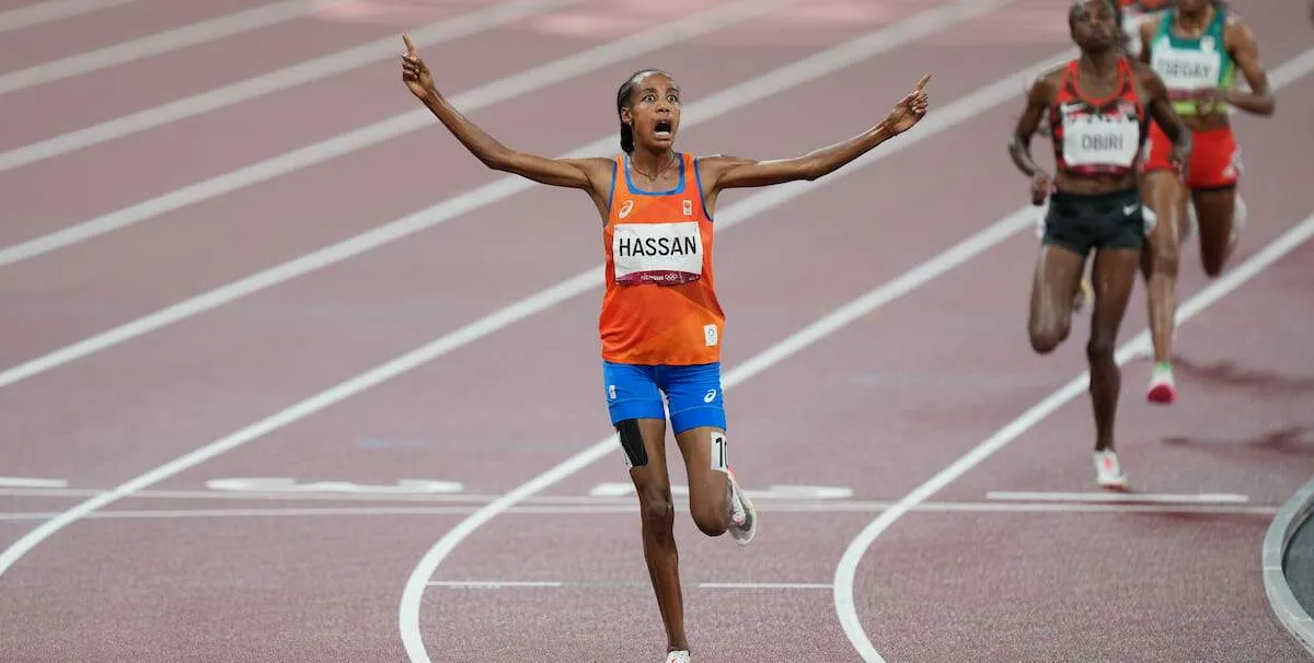  A atleta Sifan Hassan, da Holanda, conquista a medalha de ouro com o tempo de 14:36.79 na final dos 5000m feminino dos Jogos Olímpicos de Tóquio 