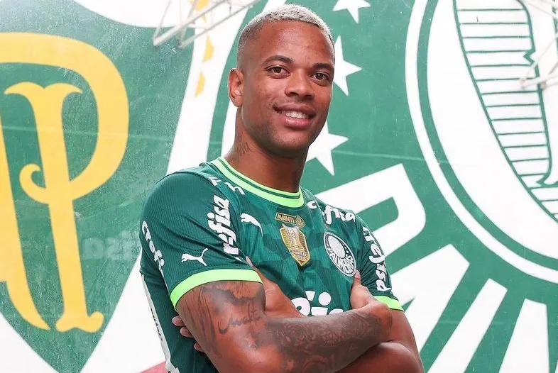 Caio Paulista fecha contrato com Palmeiras