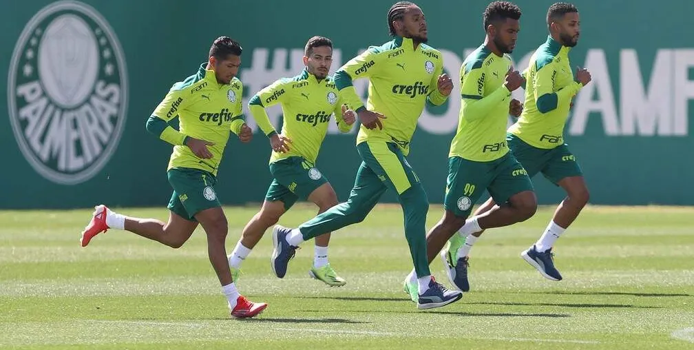  Rony, Alan, Luiz Adriano, Borja e Jorge fazem treino físico no Palmeiras 
