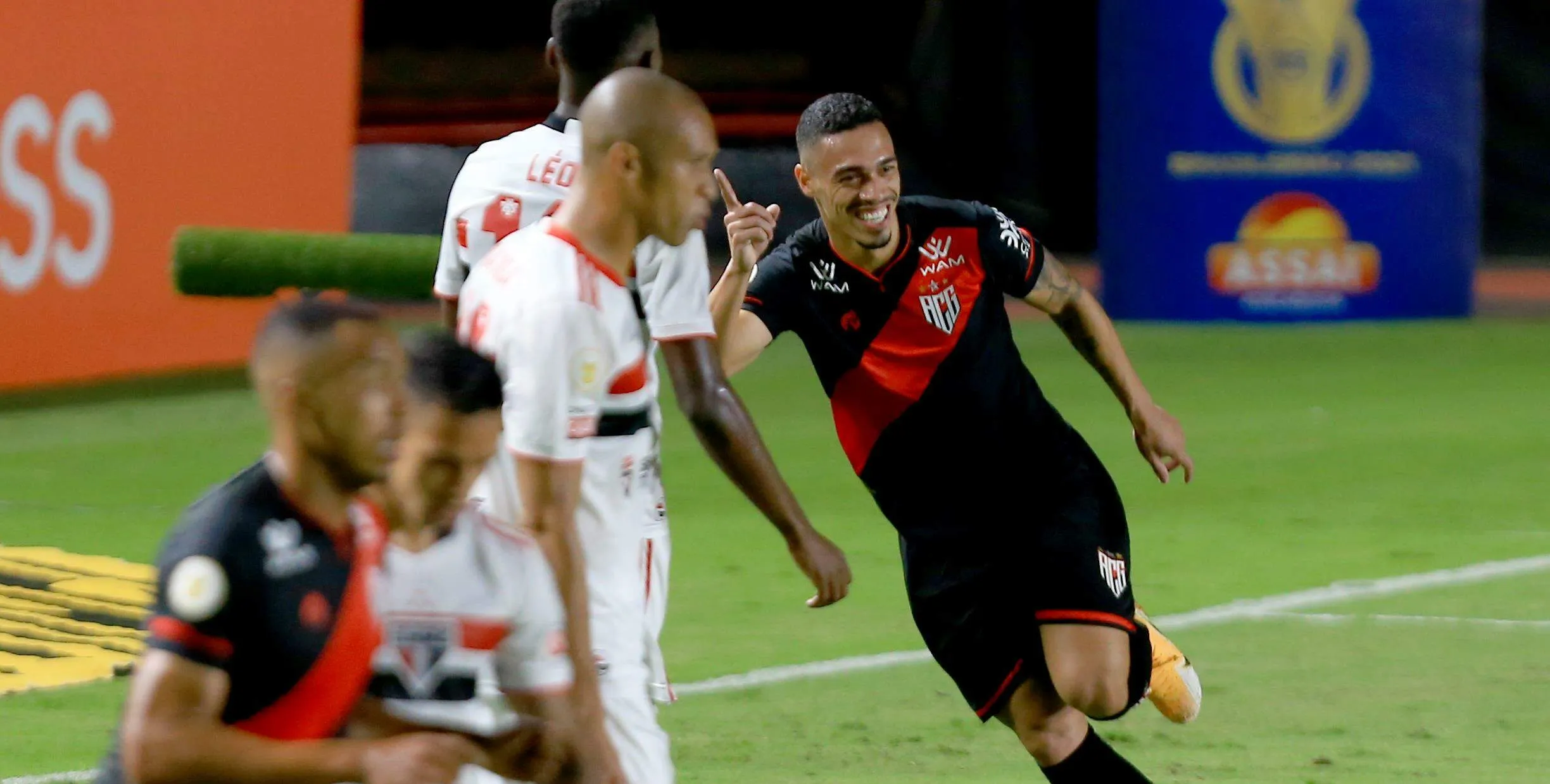  Atlético-GO conquistou duas vitórias contra paulistas nos dois primeiros jogos do Brasileirão 