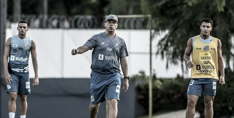  Diniz comandará um treinamento na Bolívia antes do duelo da Libertadores 