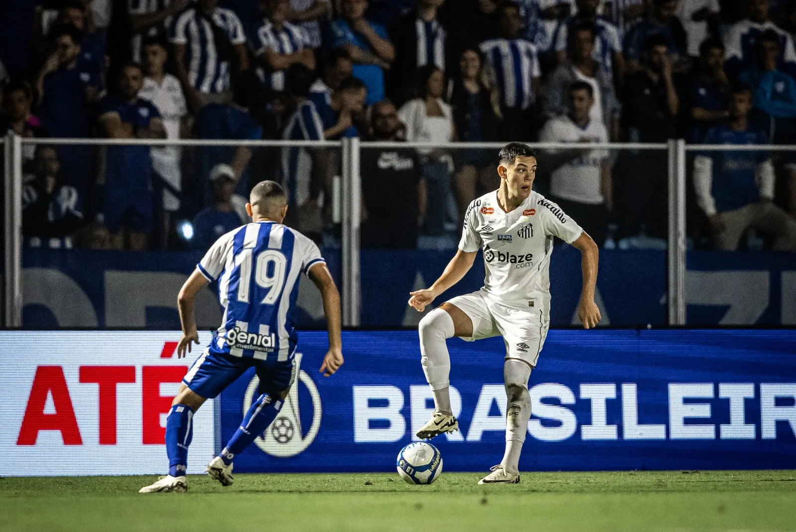 O Santos lidera a tabela de classificação da Série B com duas vitórias em dois jogos