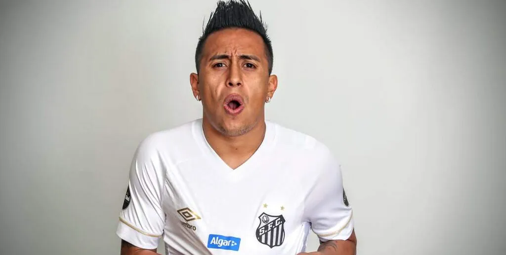   Cueva foi contratado pelo Santos em 2019, mas o Peixe não efetuou o pagamento   