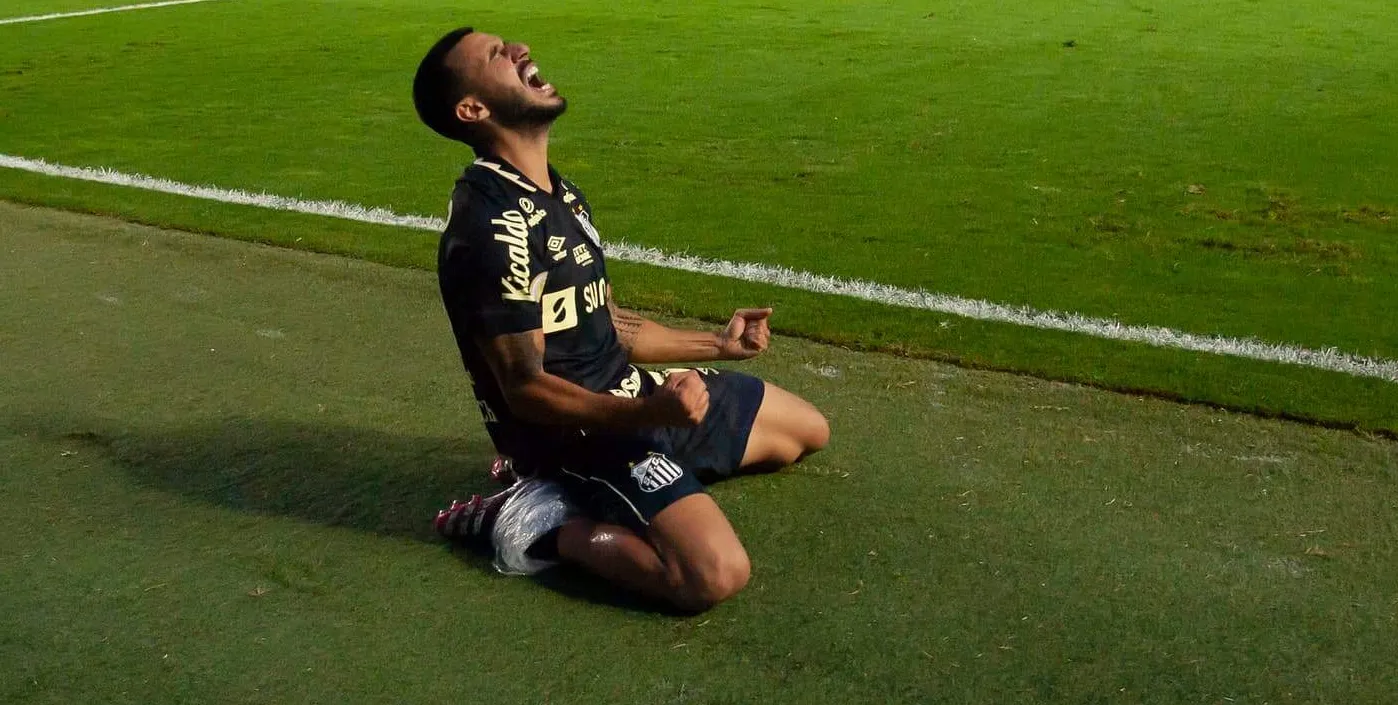  Um dos mais empolgados na vitória contra o Grêmio, Camacho espera que o Santos alcance mais um triunfo 