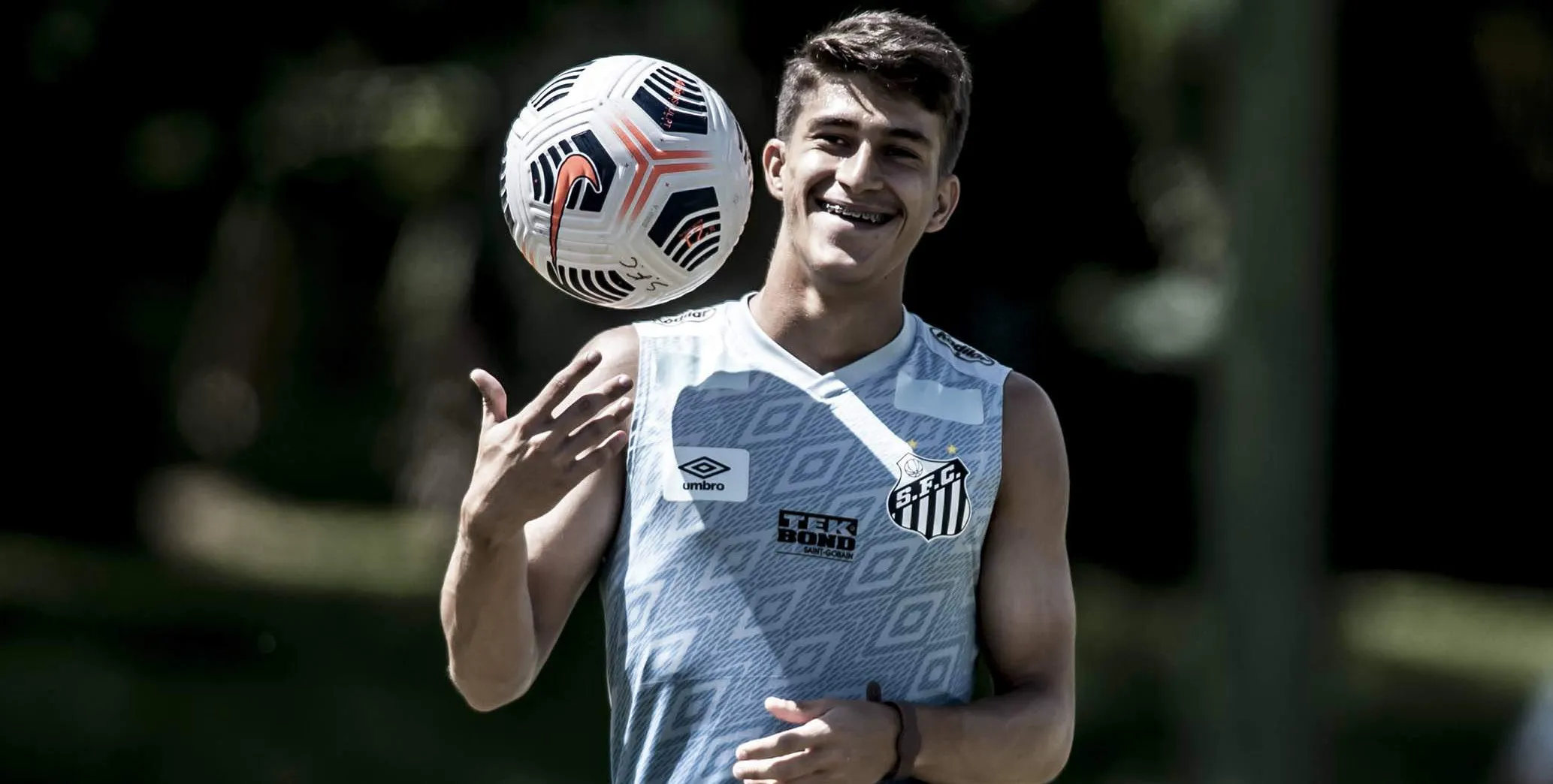  Gabriel Pirani está ansioso para dividir o meio-campo com o uruguaio  