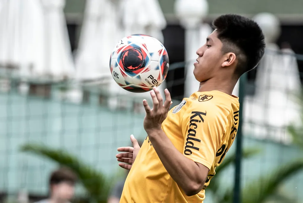 Miguelito está inscrito na Copa São Paulo, mas deve seguir na pré-temporada com os profissionais