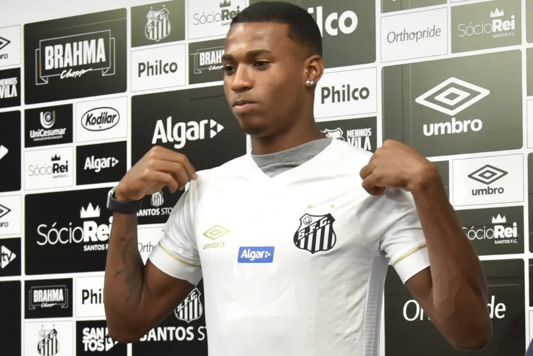 Jean Lucas defendeu o Santos em 2019 após ser emprestado pelo Flamengo