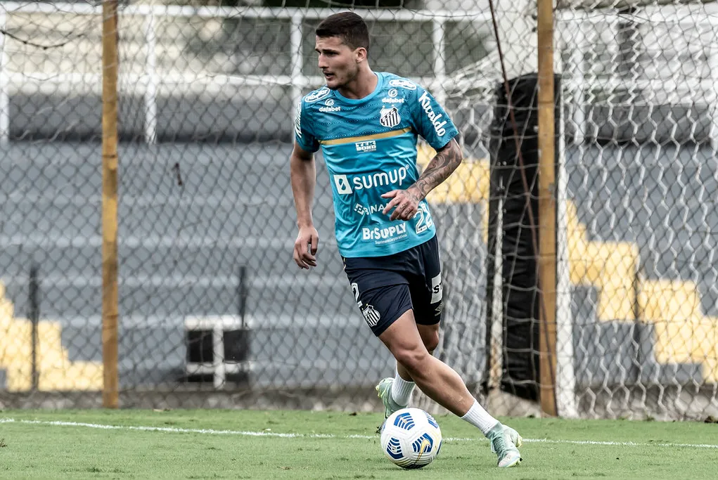 Boza vai ficar no Santos em 2022