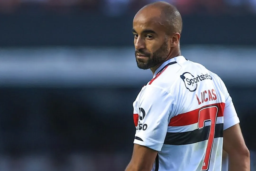 Lucas é o 5º jogador do São Paulo a se lesionar no Allianz no ano e Dorival critica gramado