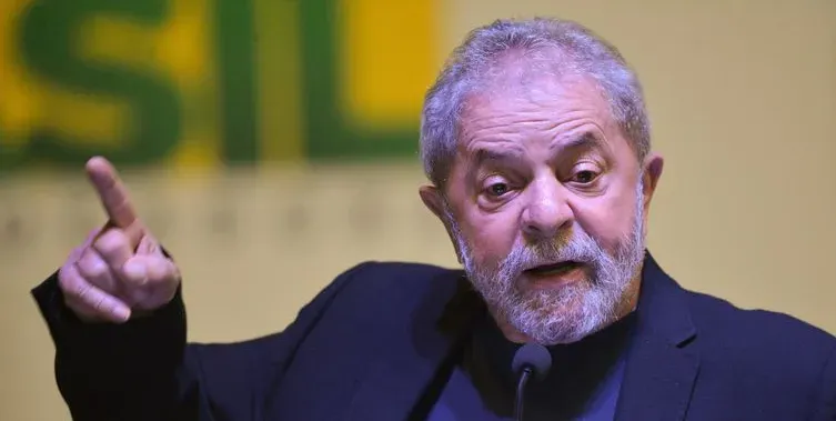  O conselho de Lula foi dado indiretamente, durante uma entrevista ao canal mexicano Once 