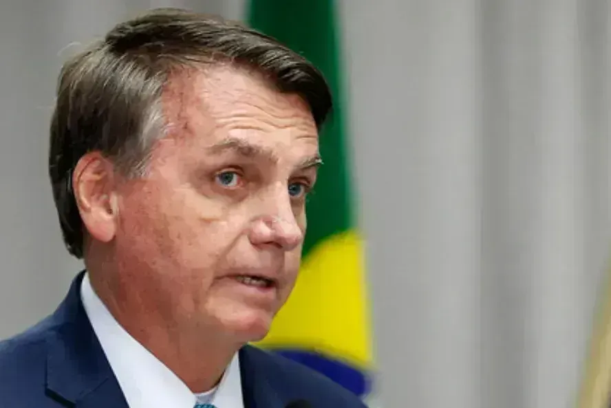 Bolsonaro relatou ser obrigatório 