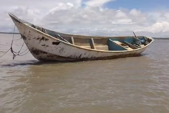 Barco foi encontrado à deriva no Pará com corpos no fundo da embarcação em estado de decomposição