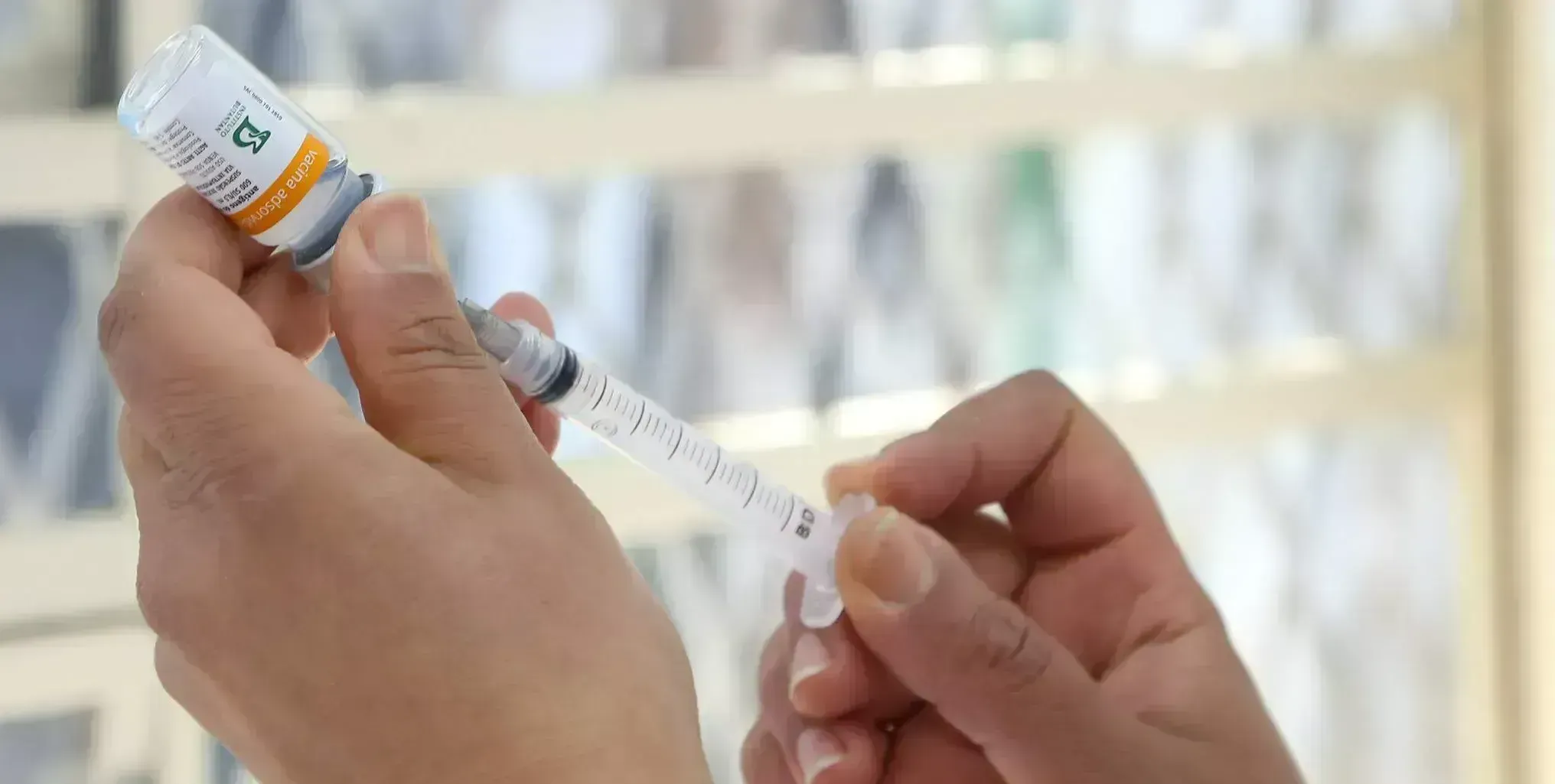  Brasil tem 38,05% da população totalmente vacinada contra o coronavírus 