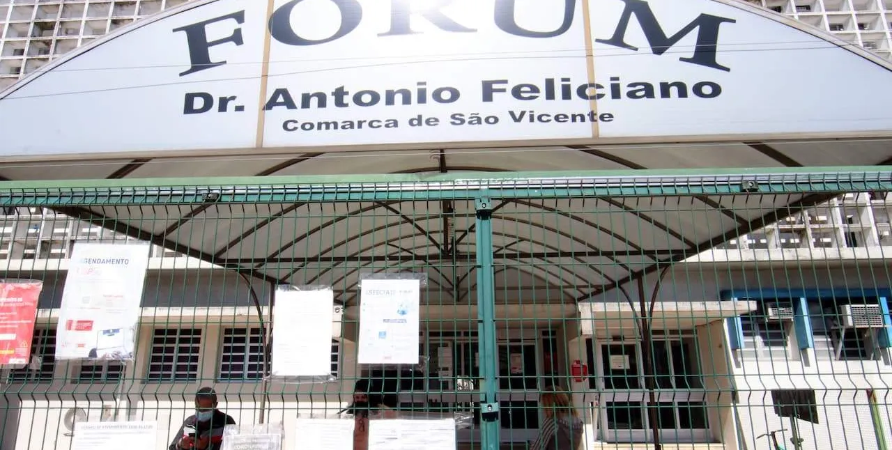  O Fórum de São Vicente faz parte da Comarca de Santos, que conta com 20 chances 