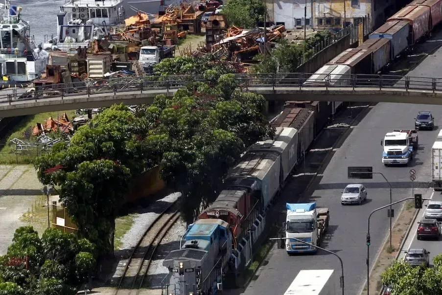 Rumo e Allink: confira as vagas de emprego no Porto de Santos