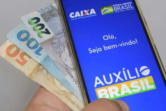Caixa começa a pagar a terceira parcela do Auxílio Brasil às famílias inscritas no Cadastro Único para Programas Sociais do Governo Federal