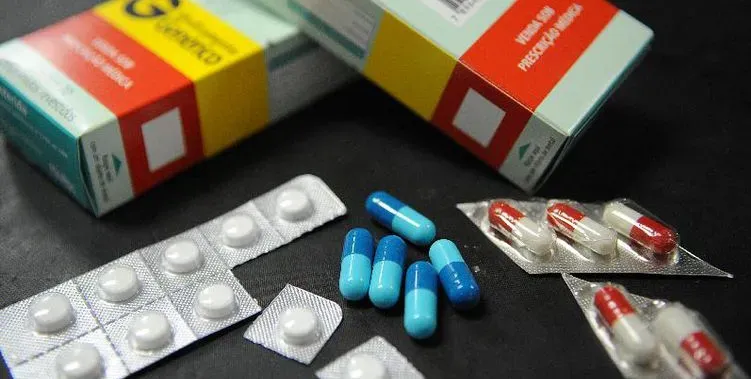   Senado aprova suspensão no aumento de preço de medicamentos em 2021  