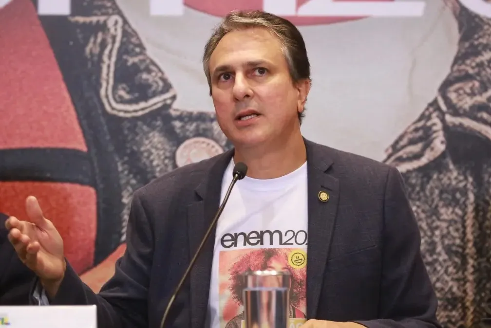 Ministro Camilo Santana atende a 14 requerimentos feitos por deputados