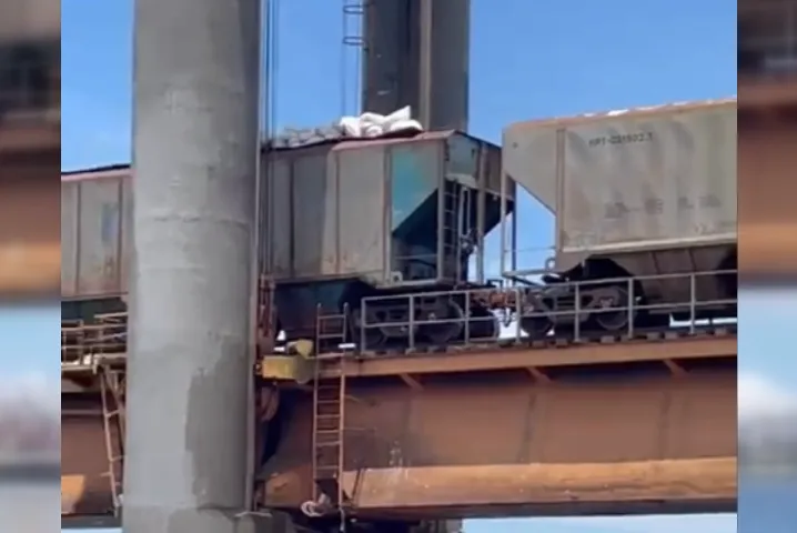 Carga de grãos foi encontrada sobre vagão em trem que fazia percurso Santos-Guarujá