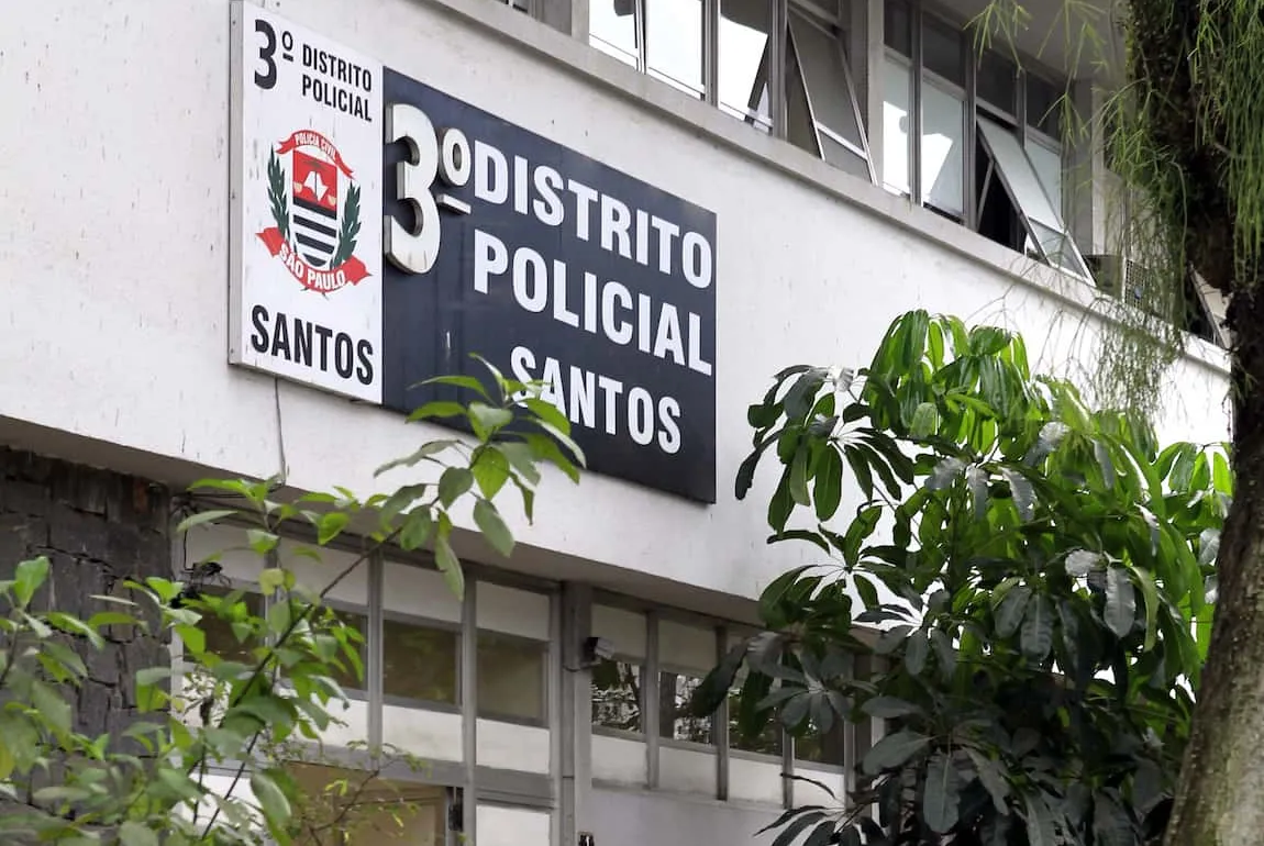 Foragido foi levado para a CPJ, no 3º DP de Santos
