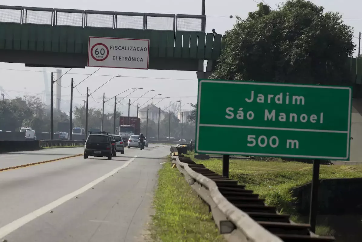 Polícia encontrou diversos homens que fugiram logo após notarem a presença das viaturas no Jardim São Manoel