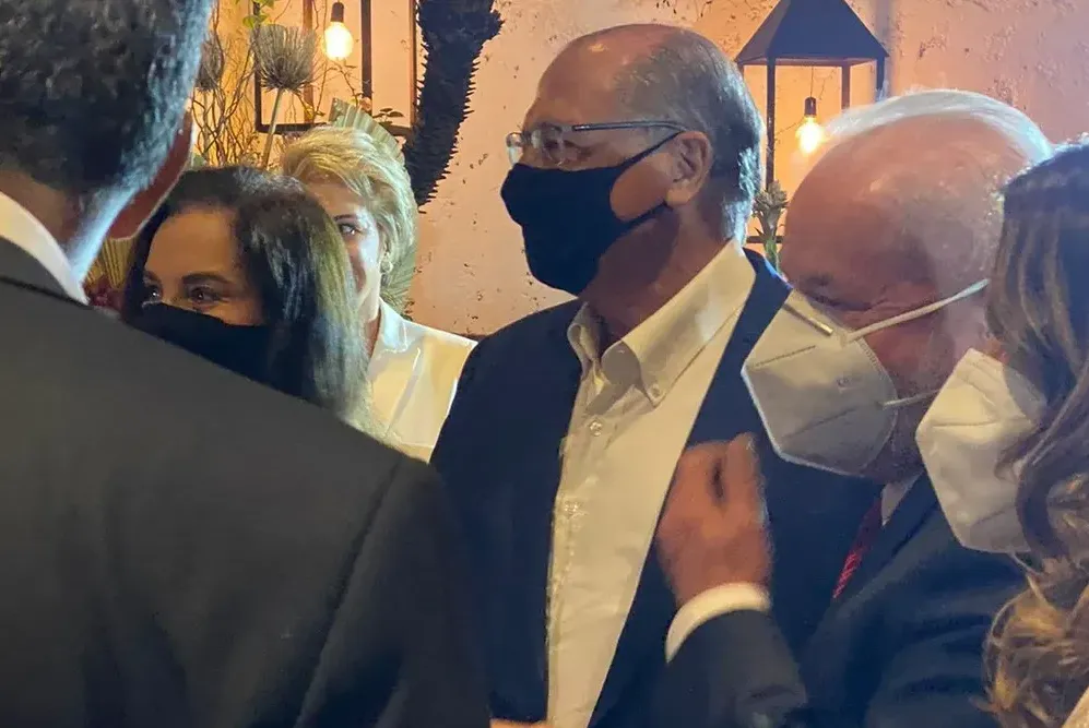 Lula e Alckmin estiveram juntos durante um jantar na Capital Paulista