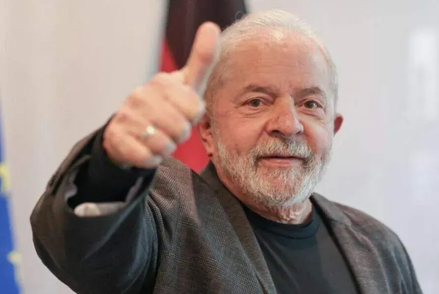 Lula também disse que é necessário colocar a questão ambiental em pauta.