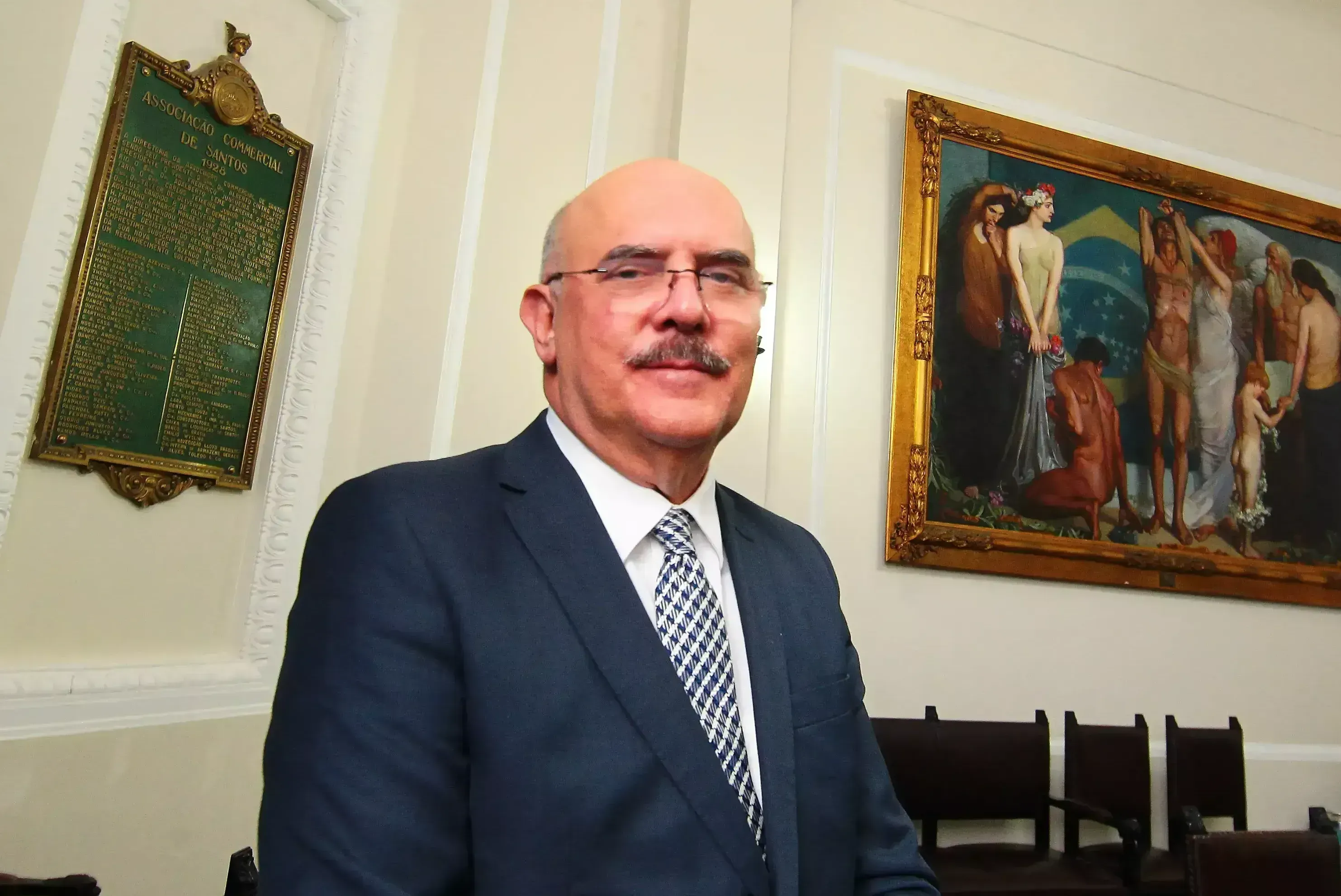 Ex-ministro Milton Ribeiro foi preso durante operação da PF