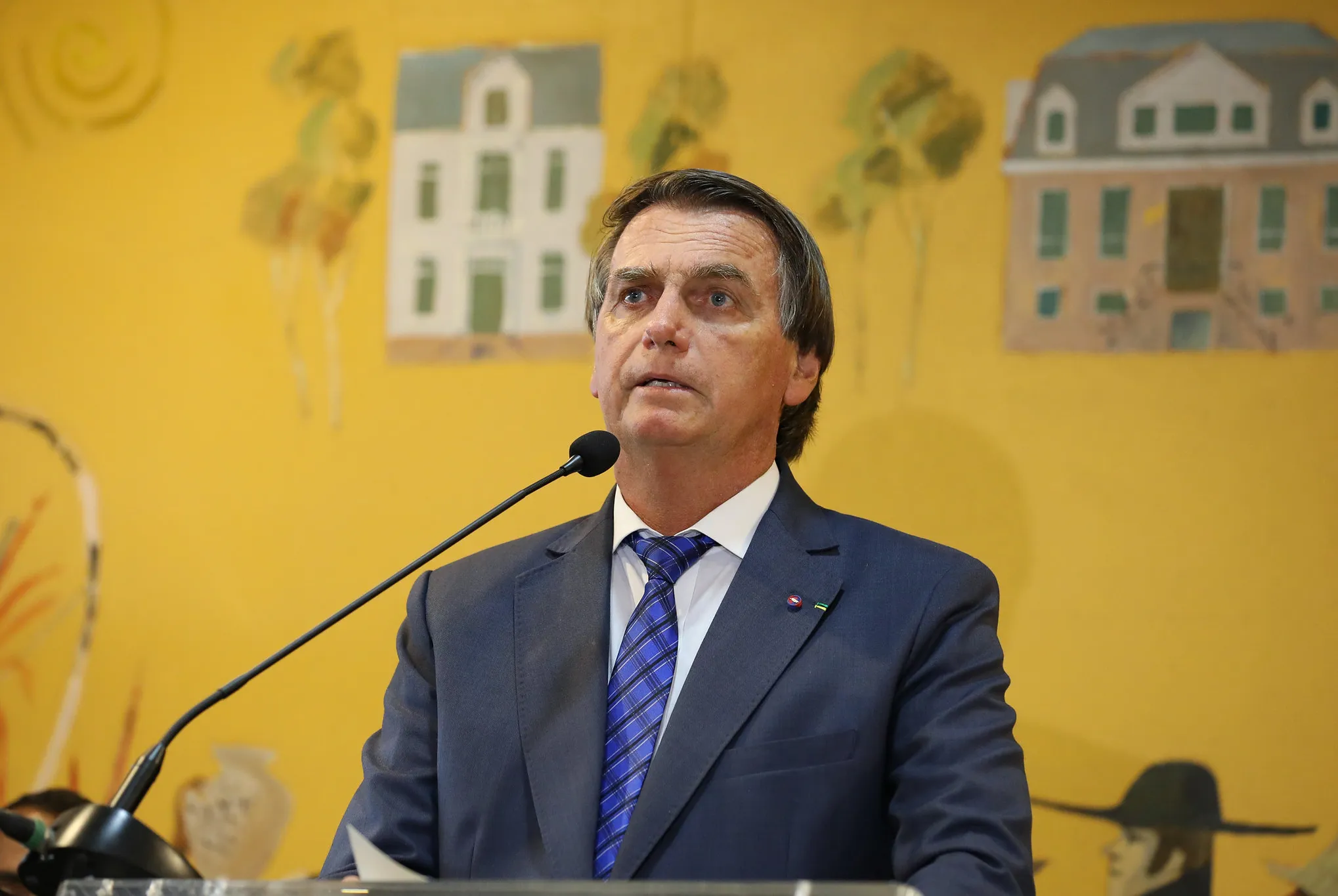 Ministro do STF determinou que Bolsonaro compareça às 14h da sexta-feira à sede da PF