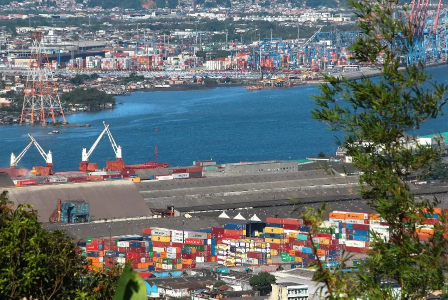 Setor portuário é um dos que mais se modernizou e cresceu nos últimos anos e a privatização do Porto de Santos é o principal projeto do Governo na área
