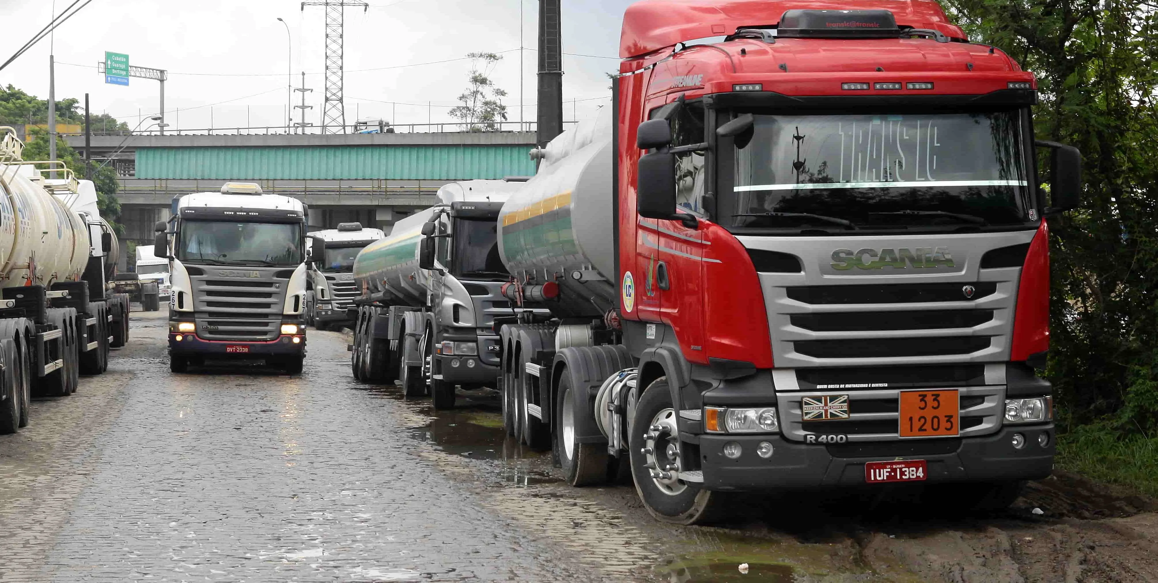  Caminhões no Porto: motoristas também planejam atos na região 