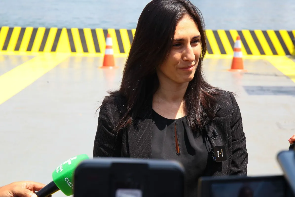 A secretária de Meio Ambiente, Infraestrutura e Logística, Natália Resende, cumpriu agenda na Baixada Santista, acompanhando a entrega da balsa FB-16, na travessia Santos-Guarujá