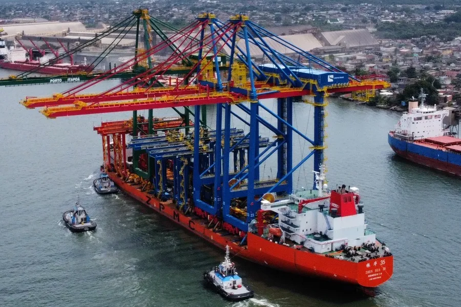 Porto de Santos recebe transtêineres elétricos - A Tribuna