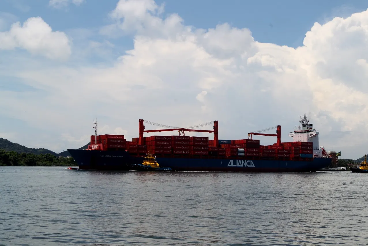 Transporte de contêineres em embarcações de bandeira brasileira na cabotagem atingiu marca de 92,04%