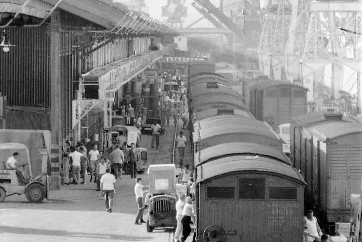 Locomotivas e portuários, 1968