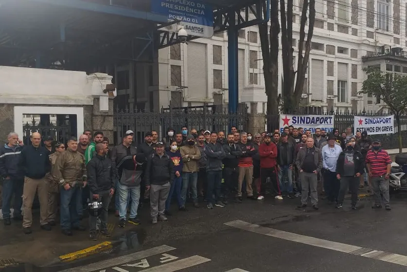 Funcionários do Porto de Santos entraram em greve