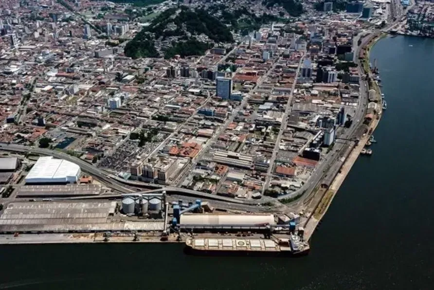 Diversos terminais estão em processo de leilão no Porto de Santos