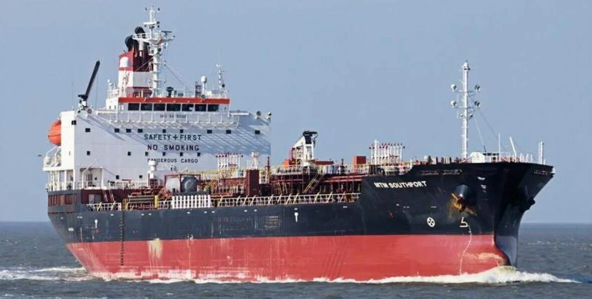  Navio MTM Southport chegou no dia 20 de julho para embarque de etanol, mas não chegou a atracar, permanecendo na área de fundeio 