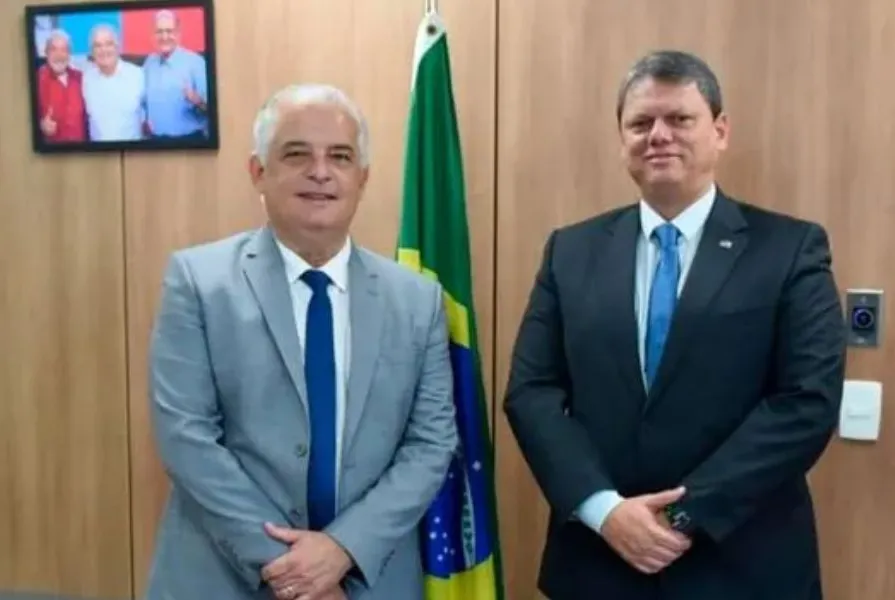 Márcio França recebeu Tarcísio de Freitas no ministério, em Brasília