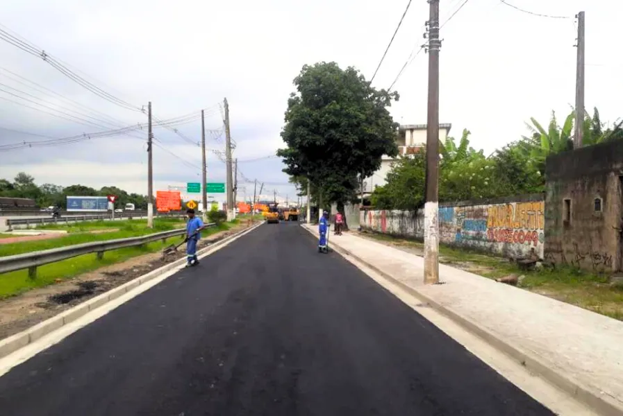 Trecho da via recebeu pavimentação, novas calçadas e melhorias de drenagem, com investimento de mais de R$ 600 mil