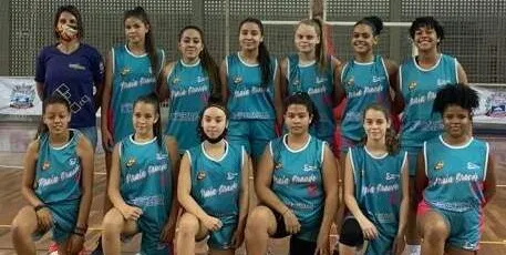 Equipe feminina de basquete de Praia Grande vai à fase final da Copa Estadual