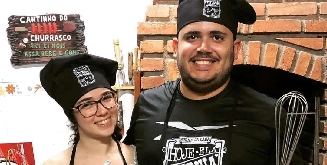  Bruna Marchotto e Alex Ferreira vendem doces pelo Instagram 