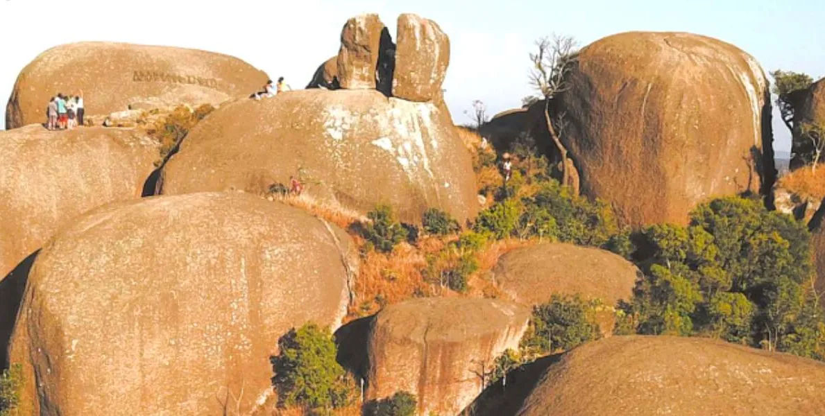  Uma das atrações mais conhecidas, a Pedra Grande não está só para atrair turistas 