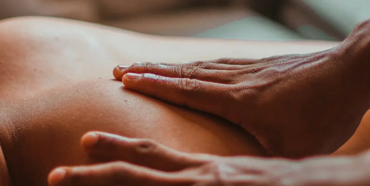  Entenda porque a massagem tântrica revoluciona o conceito de prazer 
