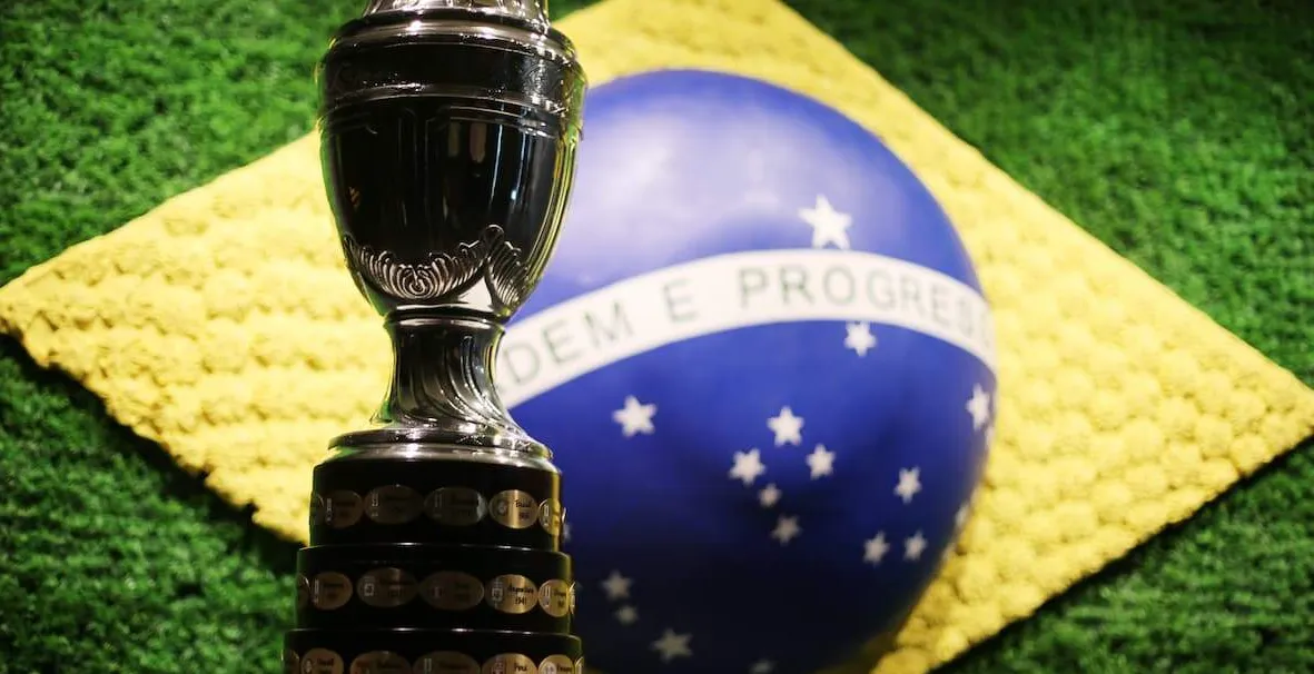  O Brasil ergueu o tradicional troféu da Copa América nove vezes e luta pela 10ª conquista 