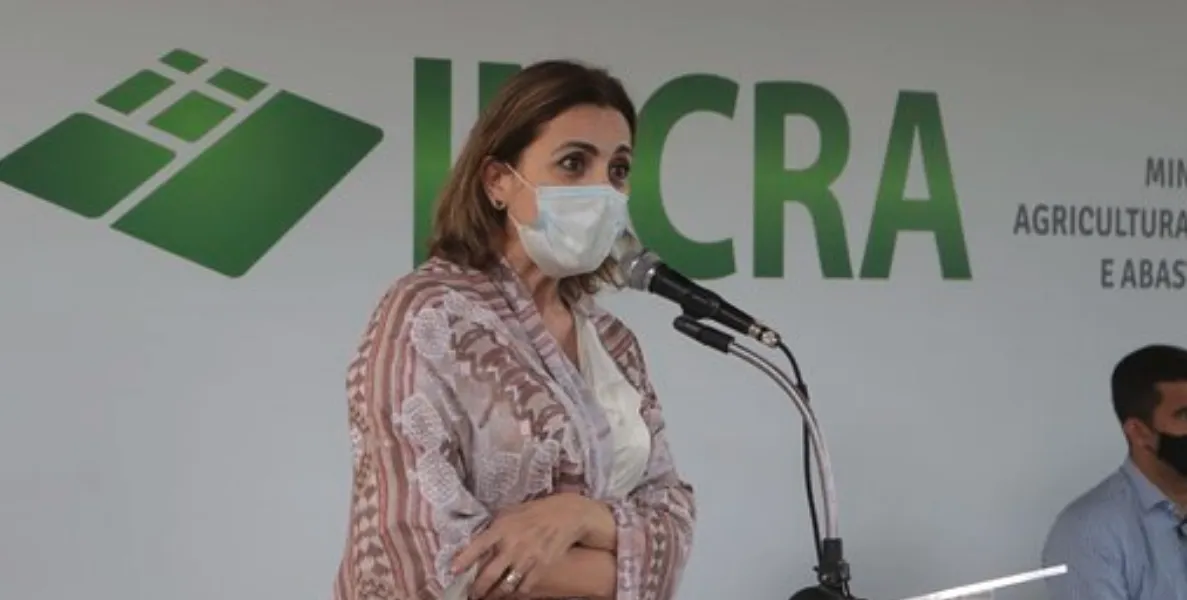   Rosana Valle participa de cerimônia em Miracatu  