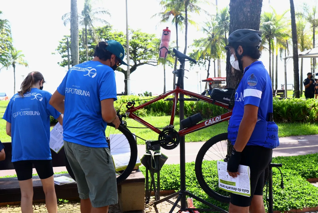 Oficina de bikes oferece serviços gratuitos, como regulagem de freios, calibragem de pneus, entre outros.